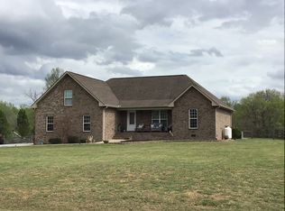 8960 New Chapel Rd, Springfield, TN 37172