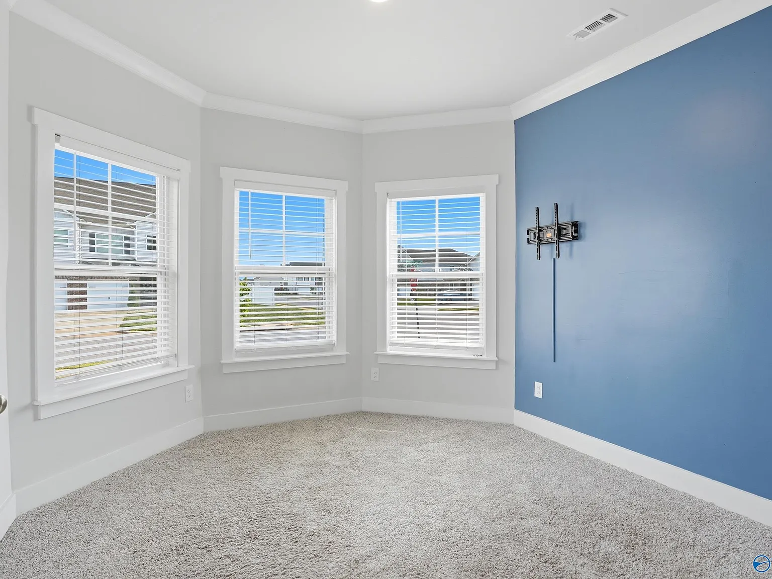 5 bed, 4.0 bath, 3508 sqft, $2,884 — Photo 3