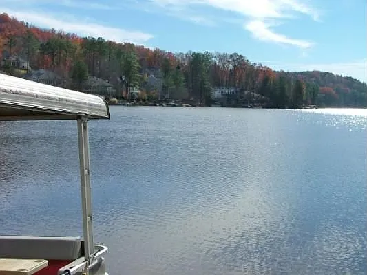224 Lakeside Dr photo 1