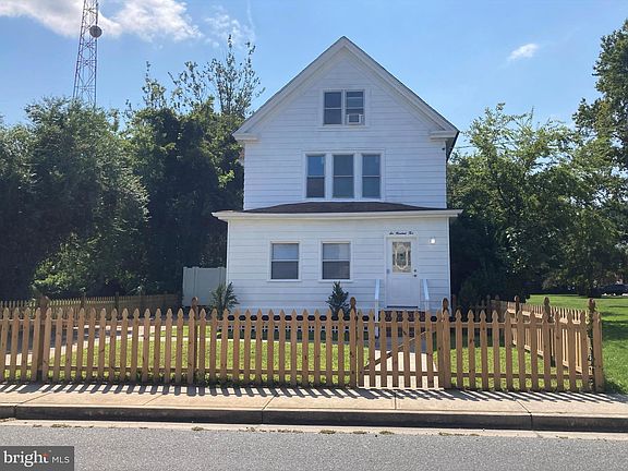 2nd image of 602 Glasgow St