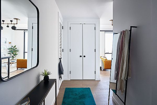 1st image of 626 1st Ave APT W46j