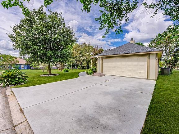 5th image of 12981 Corona Ct