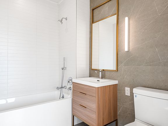 5th image of 375 Dean St #922