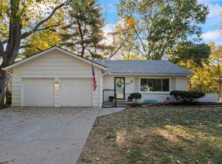 6617 Reeds Dr, Mission, KS 66202