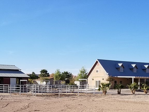 Front View Barn/House