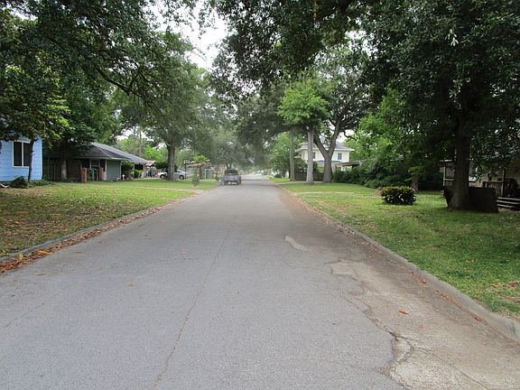 4th image of 248 Avant Ln