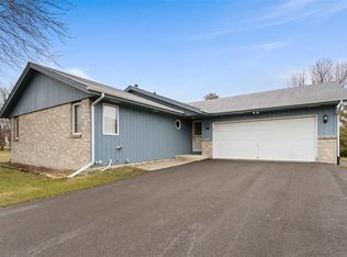 103 Seminole Pl NW, Poplar Grove, IL 61065