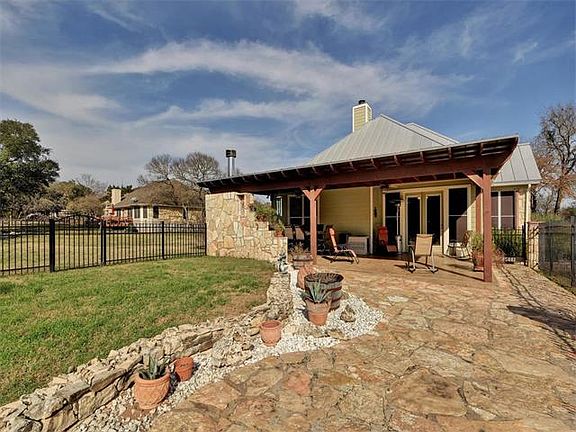 5th image of 246 Whispering Valley Dr
