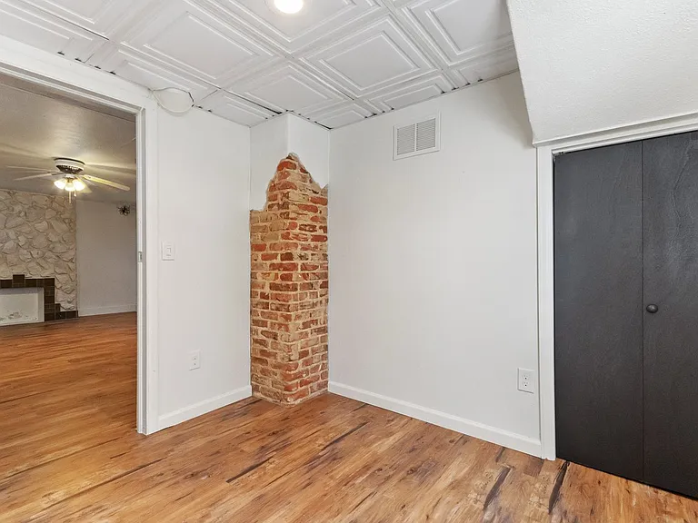 654 S Bryant St — Photo 15
