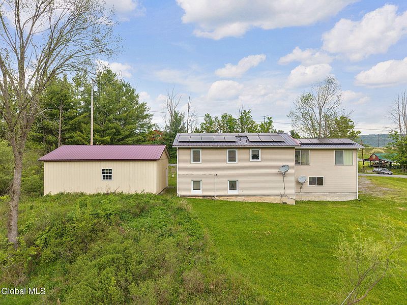 3rd image of 1432 Shew Hollow Road