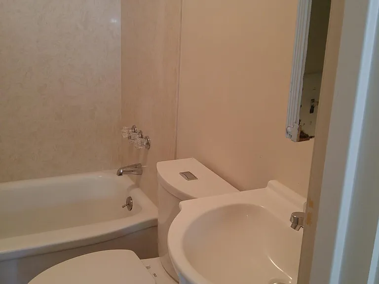 823 King St — Photo 6