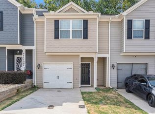 804 Highwood Ln, East Pt, GA 30344