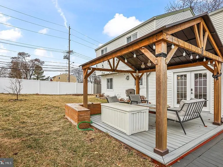 7710 Greenbrier Rd — Photo 32