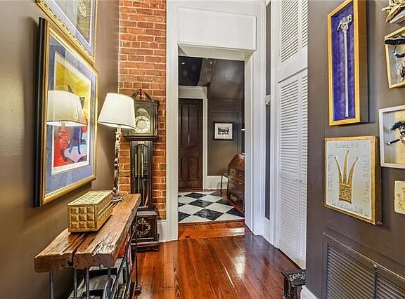 4th image of 1404 Prytania St #E1