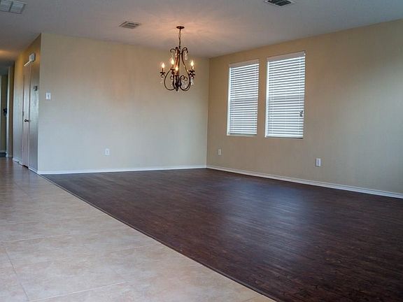 2nd image of 2664 Shorewood Dr