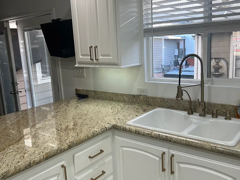10420 Louise Ave — Photo 9