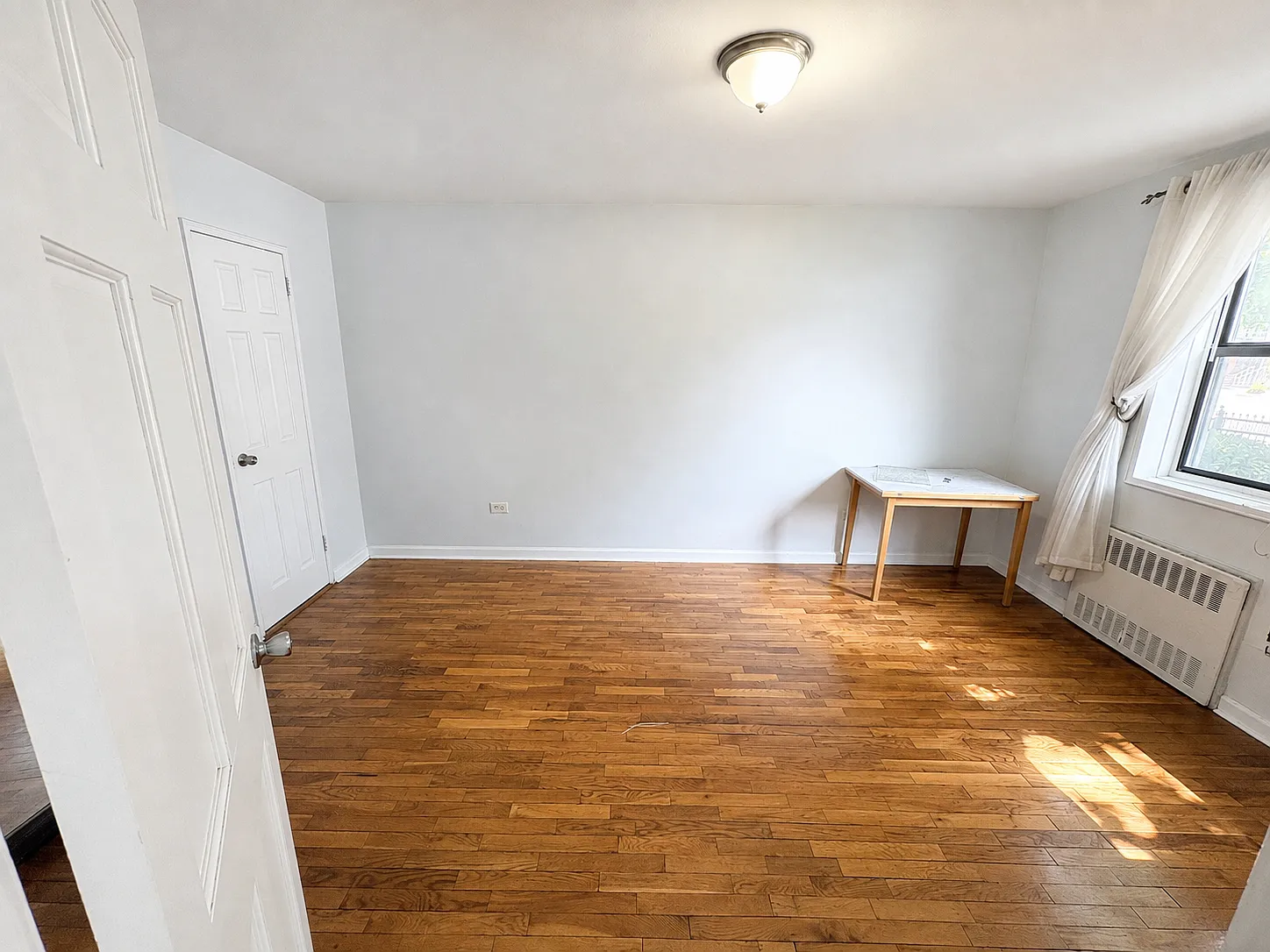 2 bed, 720 sqft, $2,700 — Photo 3
