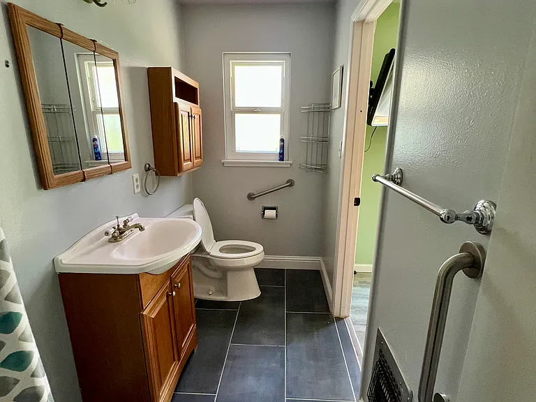 2318 Thompson Way — Photo 16