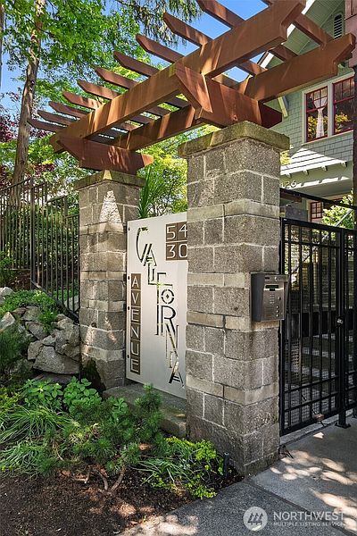 2nd image of 5430 California Avenue SW #4A