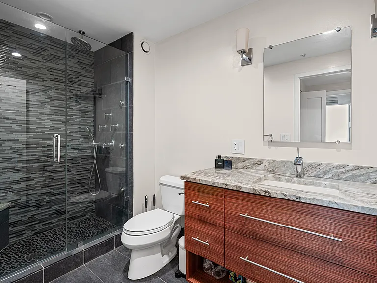 807 Davis St #1608 — Photo 8