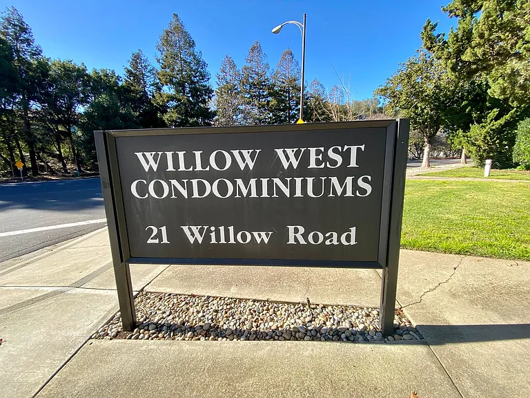 21 Willow Rd #18 — Photo 27