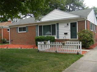 568 Woodlane Dr, Bay Village, OH