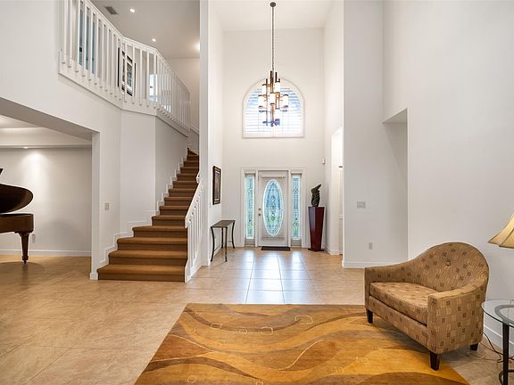 4th image of 3219 NW 22nd Avenue