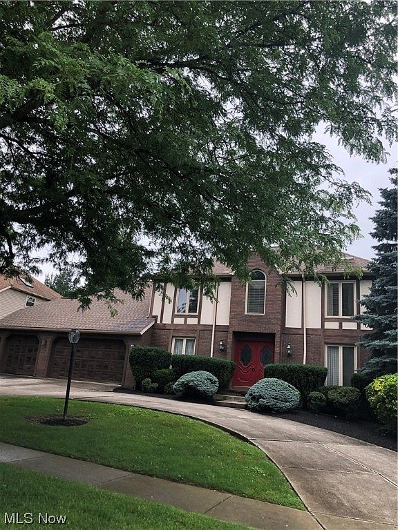 18936 Heritage Trl, Strongsville, OH 44136 | Zillow