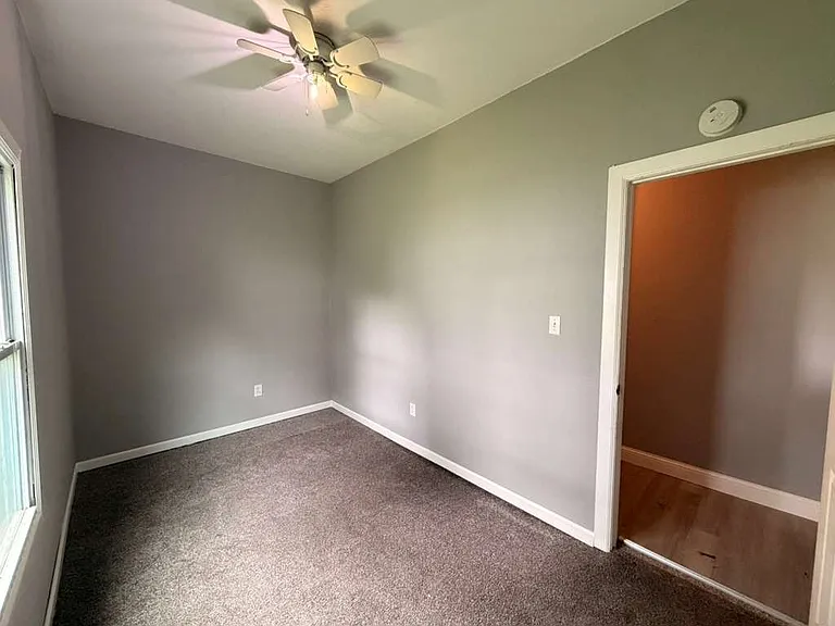 2621 Lawrence Ave #1 — Photo 9