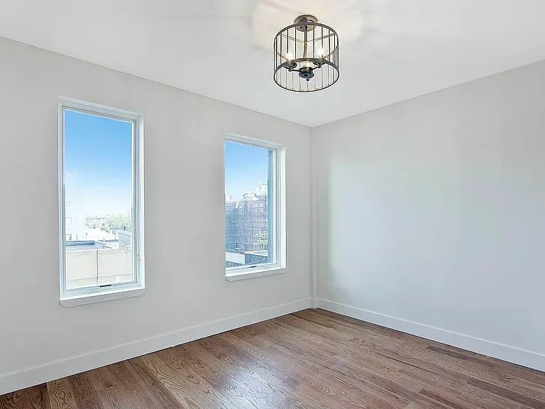 378 Harman St #3A — Photo 3