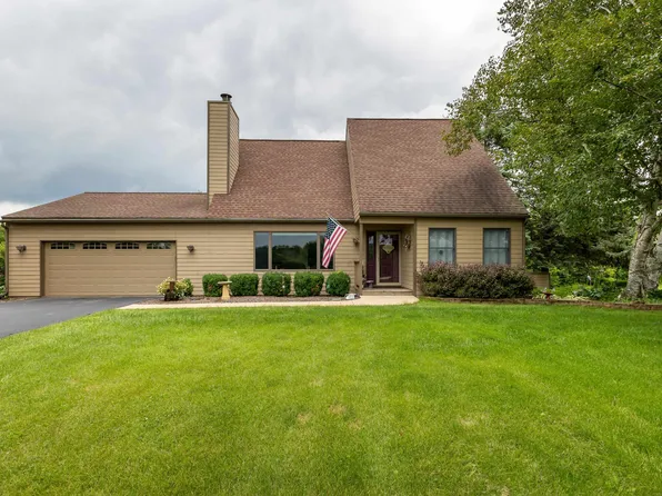 13 Tanager Ln, Galena, IL 61036