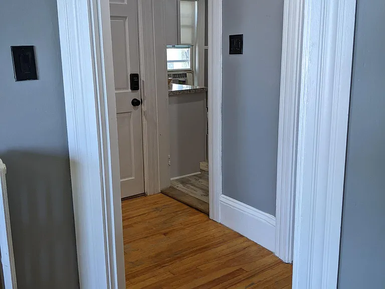 31 Gertrude St #2 — Photo 18