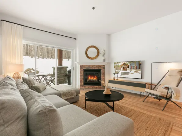 160 Rue Du Cercle Des Cyn #102, Bromont, QC J2L 3N6