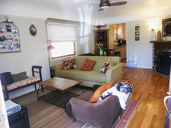 3rd image of 420 Henry St NE