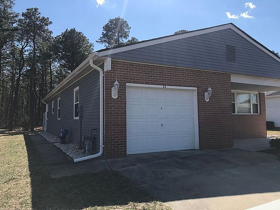 3rd image of 55 Chesterfield Ln