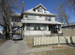 916 W 1st St, Grand Island, NE 68801