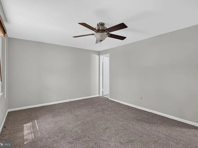 8228 Goldstream Ct — Photo 18