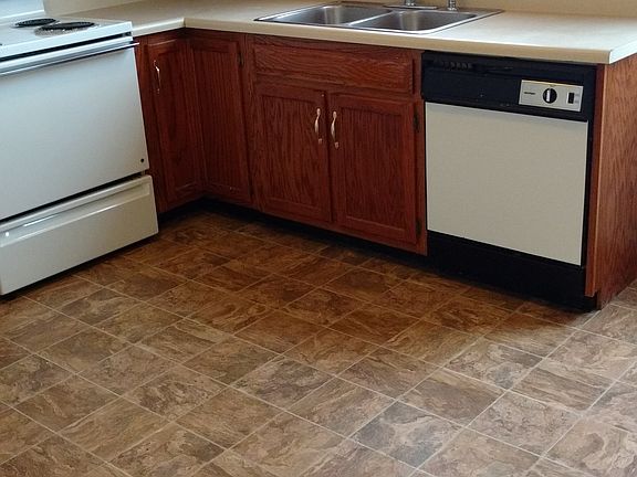 4th image of 813 Winding Hills Ln