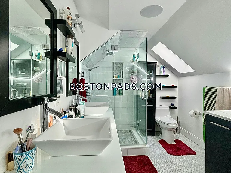 7 Webster St #1 — Photo 17