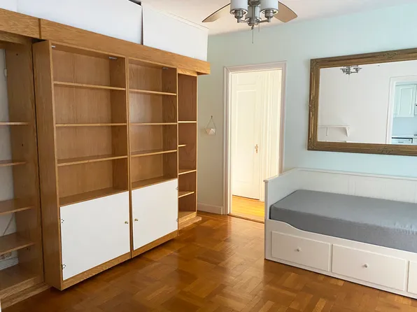 221 East 76th Street image 1 of 6