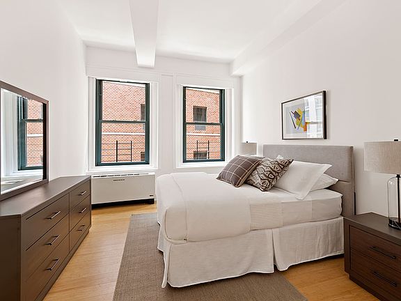 5th image of 80 John St APT 5C
