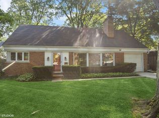 3117 Sprucewood Rd, Wilmette, IL 60091