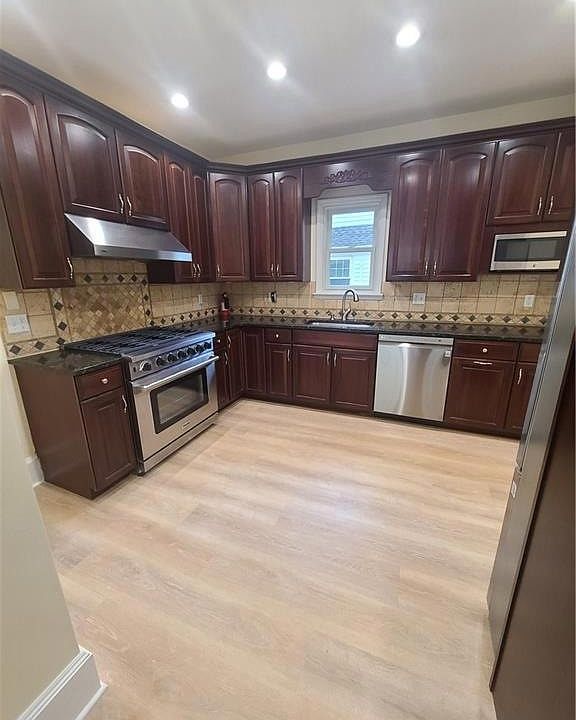 1st image of 71 Longview Ave #1