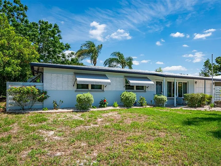3801 Helene St — Photo 3