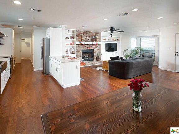 5th image of 1521 Heather Ln