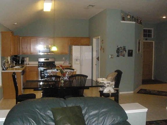 5th image of 6115 Hillcrest Dr
