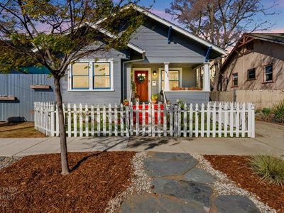 2436 33rd St, Sacramento, CA, 95817