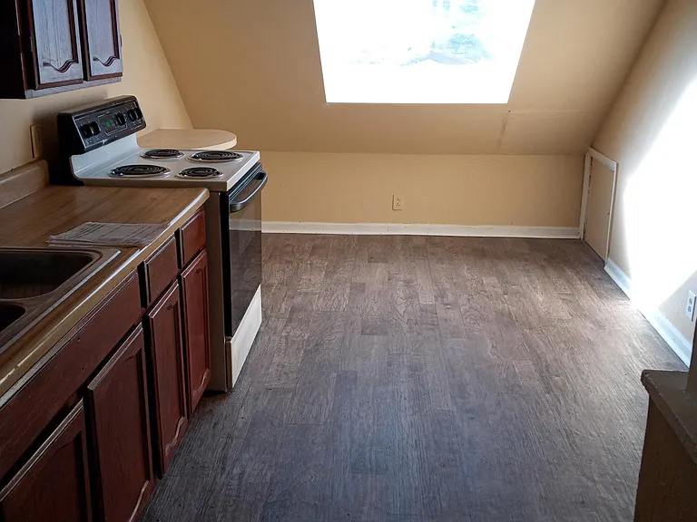 1701 Claremont Ave #3 — Photo 9