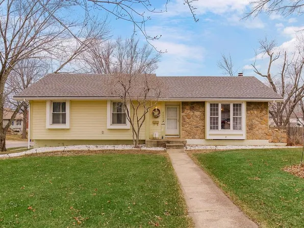 8805 Widmer Rd, Lenexa, KS 66215