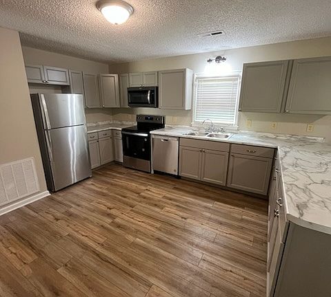 5th image of 408 Seitz Dr